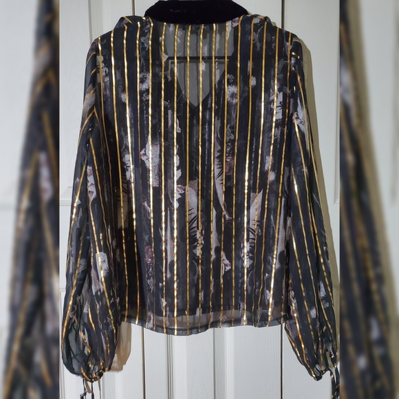 Black Chiffon Flowy Top - Picture 2 of 4